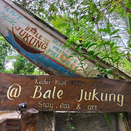 Bale Jukung Bed & Breakfast Tanjung  Exterior photo