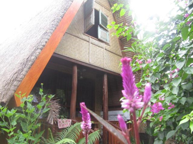 Bale Jukung Bed & Breakfast Tanjung  Exterior photo