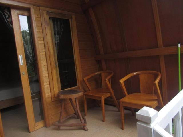 Bale Jukung Bed & Breakfast Tanjung  Exterior photo