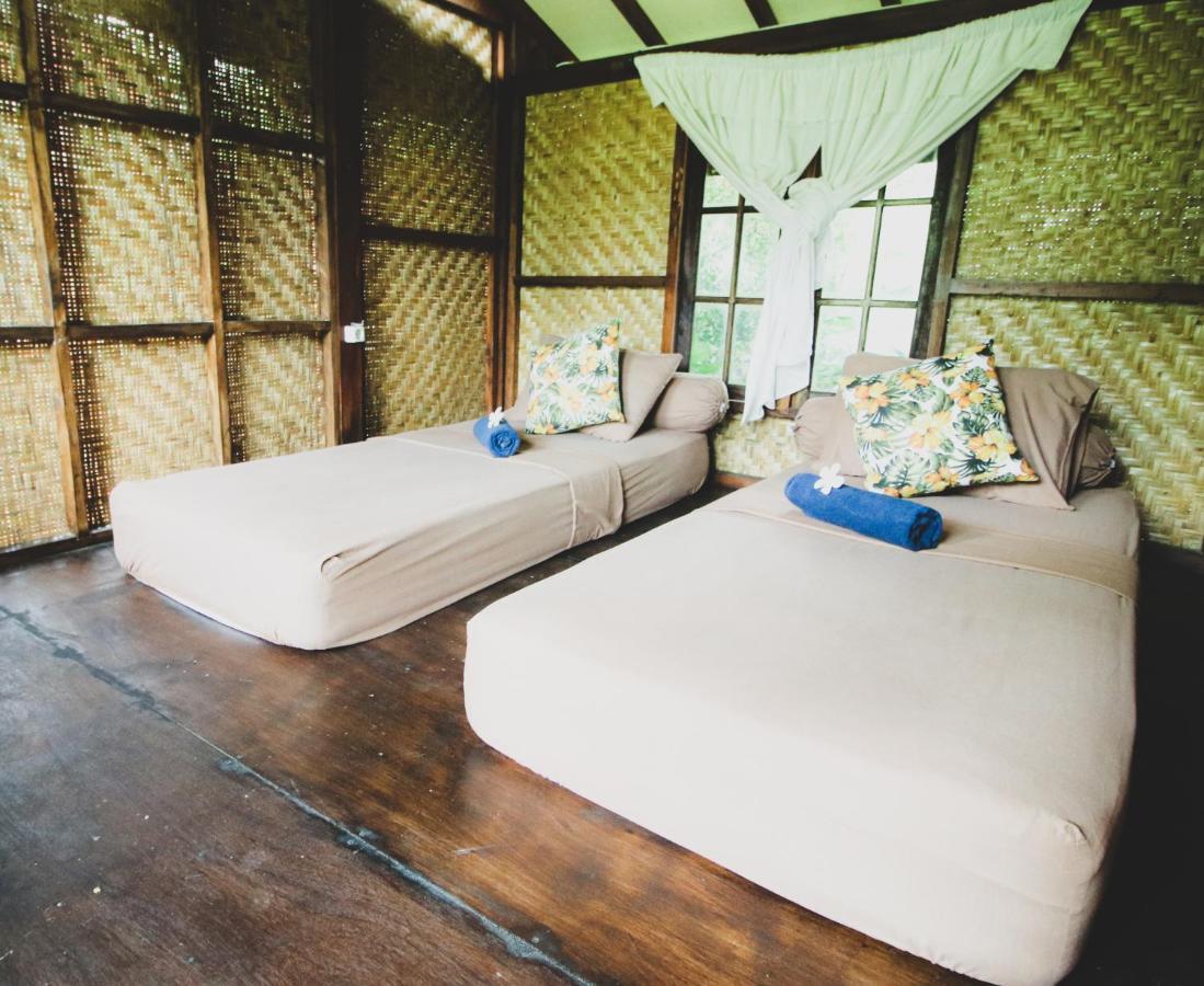 Bale Jukung Bed & Breakfast Tanjung  Exterior photo