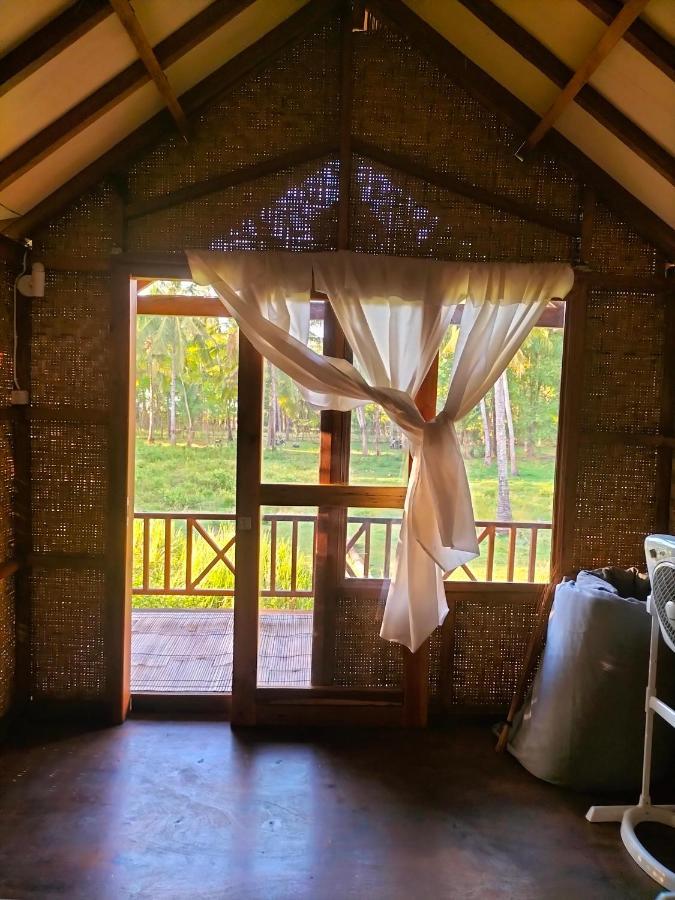 Bale Jukung Bed & Breakfast Tanjung  Exterior photo