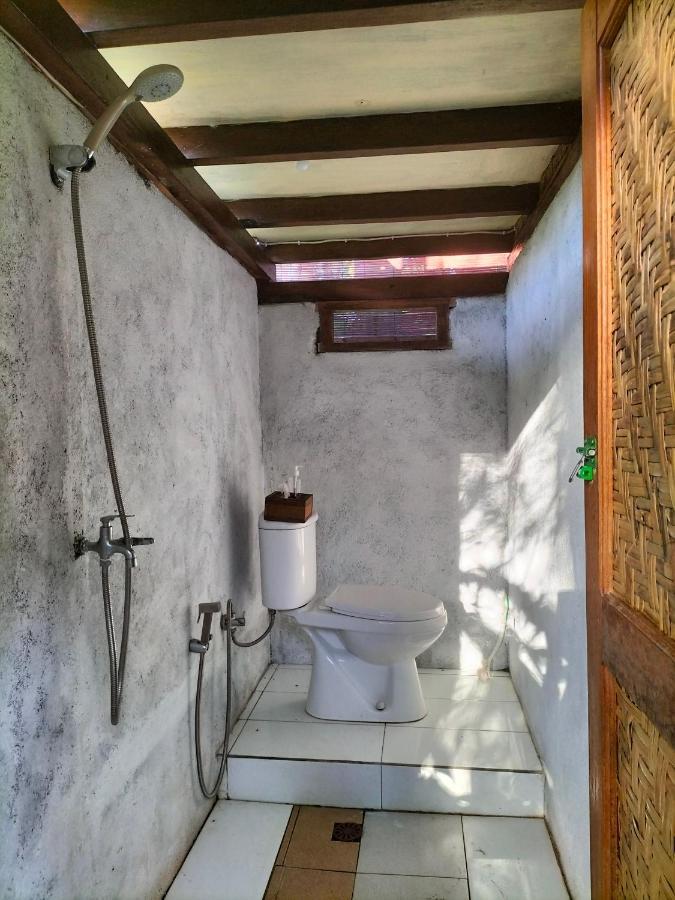 Bale Jukung Bed & Breakfast Tanjung  Exterior photo